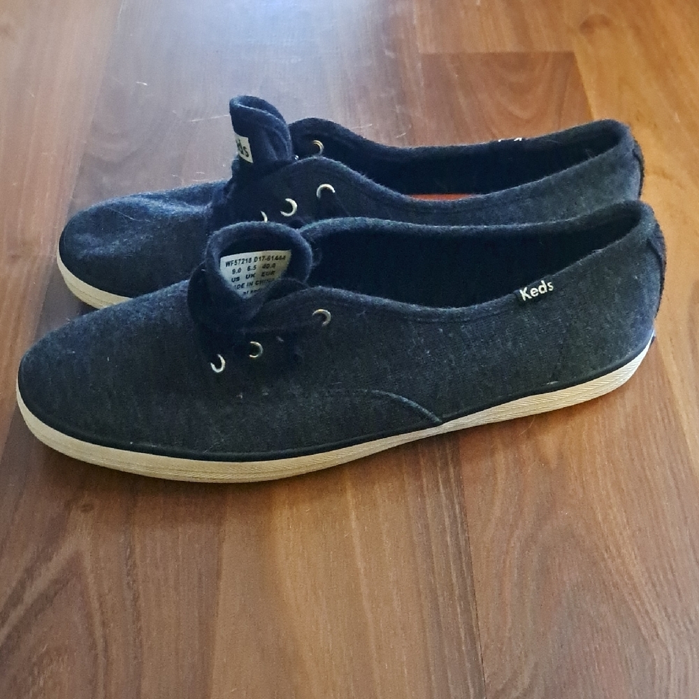 Keds Sneakers - Picture 2 of 4